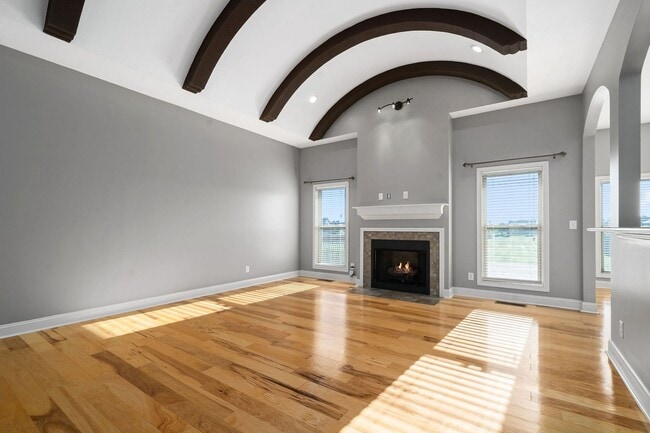 Building Photo - Pet Friendly on Exit 8!
