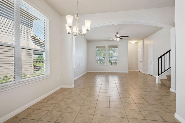 Building Photo - 711 Katmai Cir