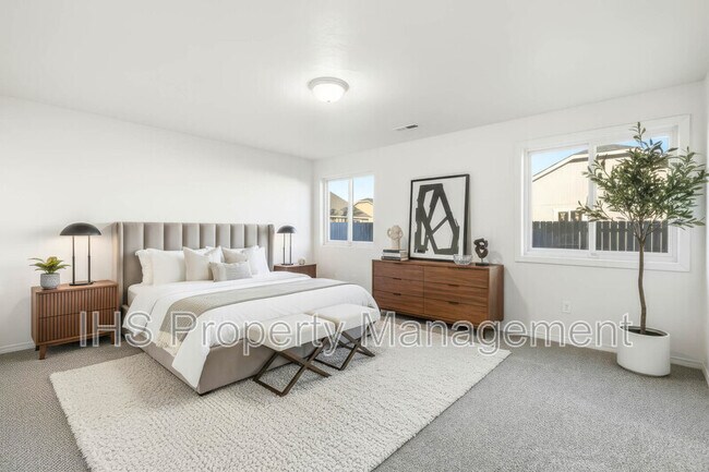 Building Photo - 6218 Ochoco Ln