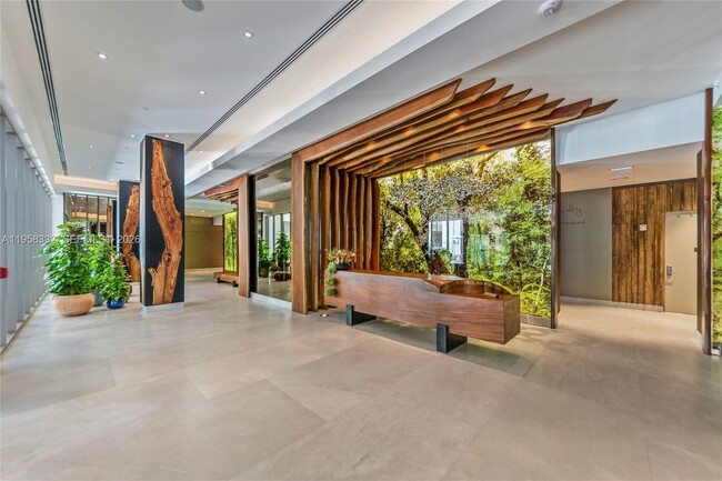 Building Photo - 1010 Brickell Ave