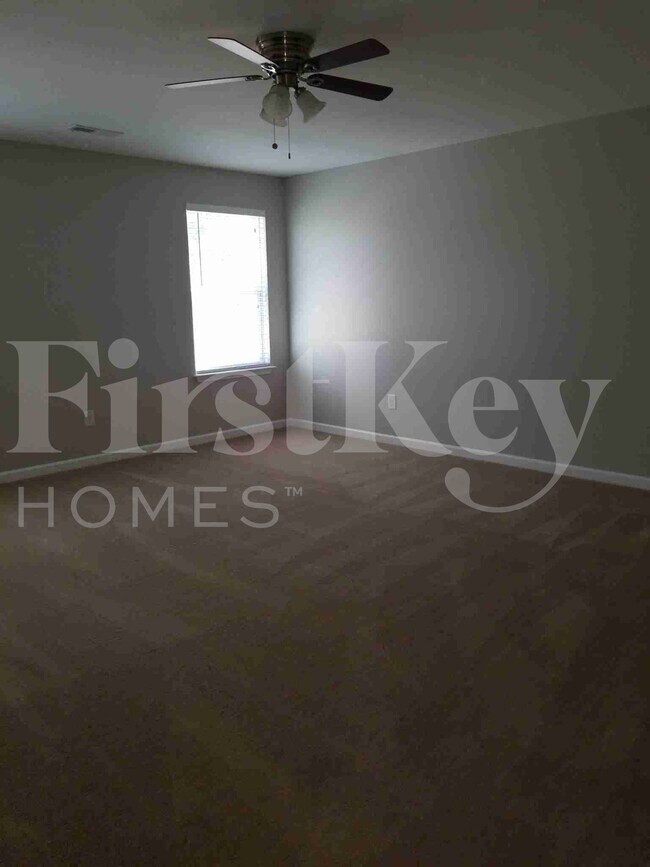 Building Photo - 901 Leatherstone Ln