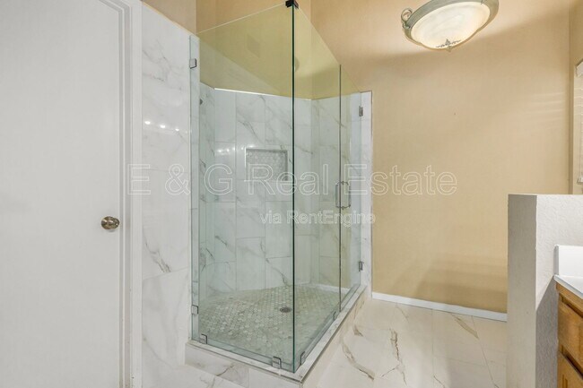 Building Photo - 10060 E San Bernardo Dr