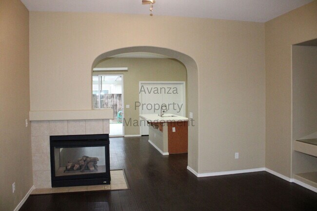 Building Photo - Home for Rent 4071 W. Peach Tree Fresno, CA 93722 Description 3 Bedroom/2 Bath Home in Fresno (Fi...