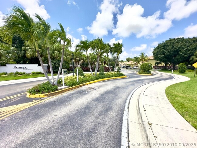 Building Photo - 1118 Fosters Mill Dr