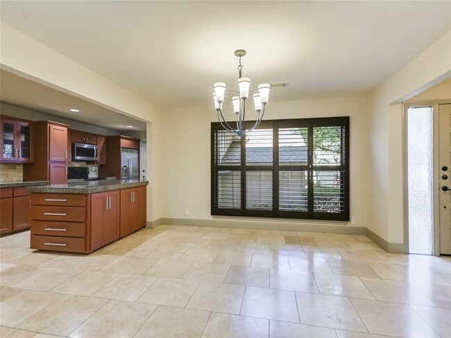 Building Photo - 8347 Summerwood Dr