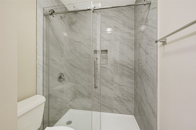 Building Photo - 3510 Honey Creek Dr