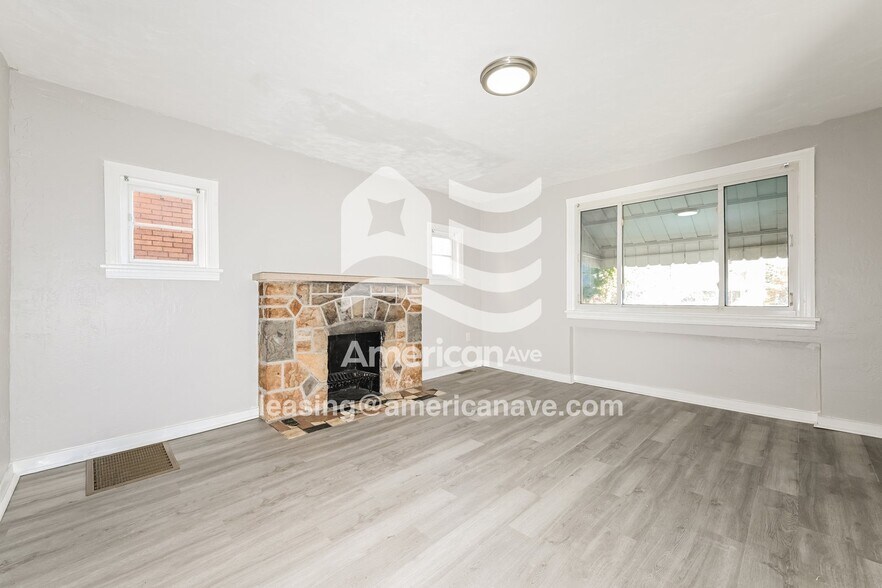 Building Photo - 881 Miller Ave