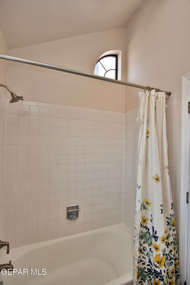 Building Photo - 11726 Stone Castle Dr