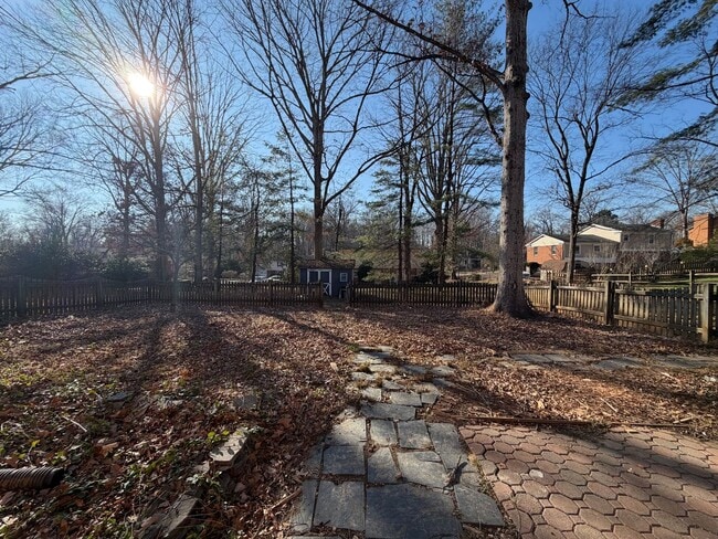 Building Photo - 415 Carrsbrook Dr