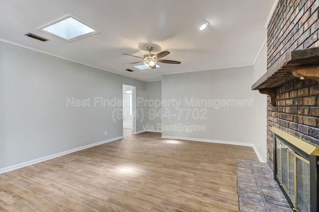 Building Photo - 1758 Alder Dr