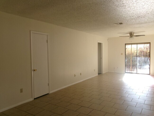 Building Photo - 1116 NW 52nd Cir