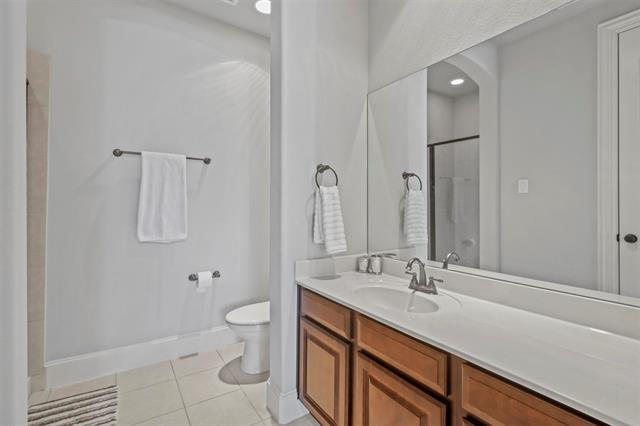 Building Photo - 627 Senda