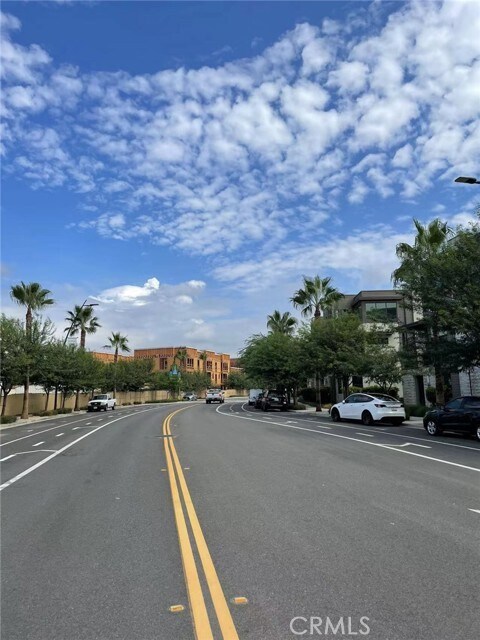 Building Photo - 11042 Momentum Dr