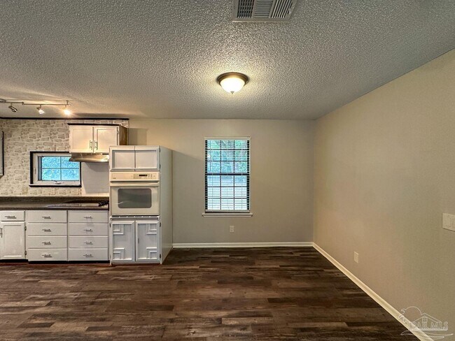 Building Photo - 4406 Nora Ave