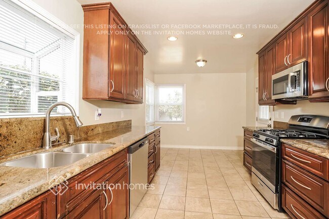 Building Photo - 333 S Walker Ave