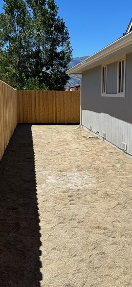 Building Photo - 805 Wagon Dr