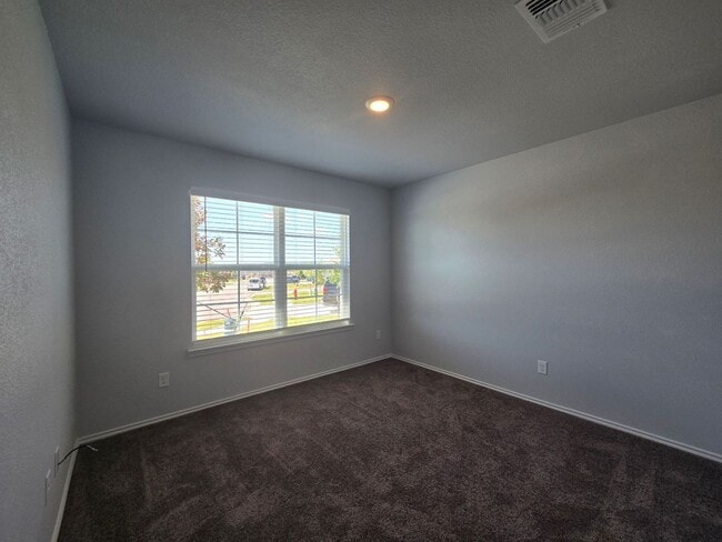 Building Photo - 1241 LEXINGTON Dr