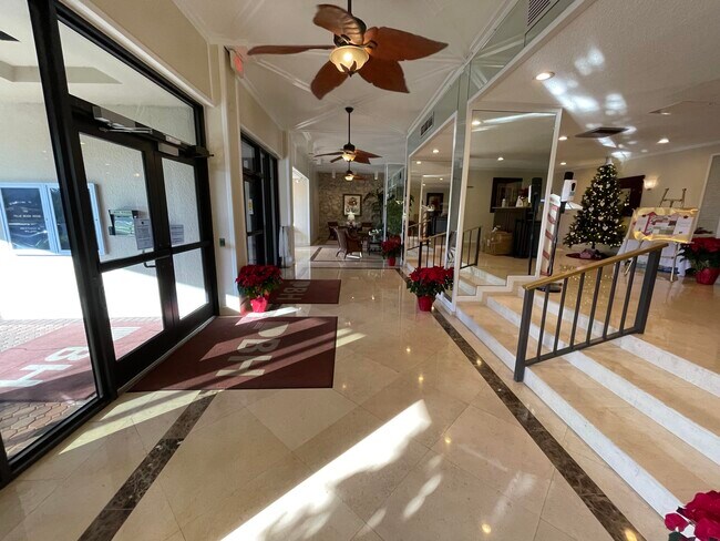 Building Photo - 5600 N Flagler Dr