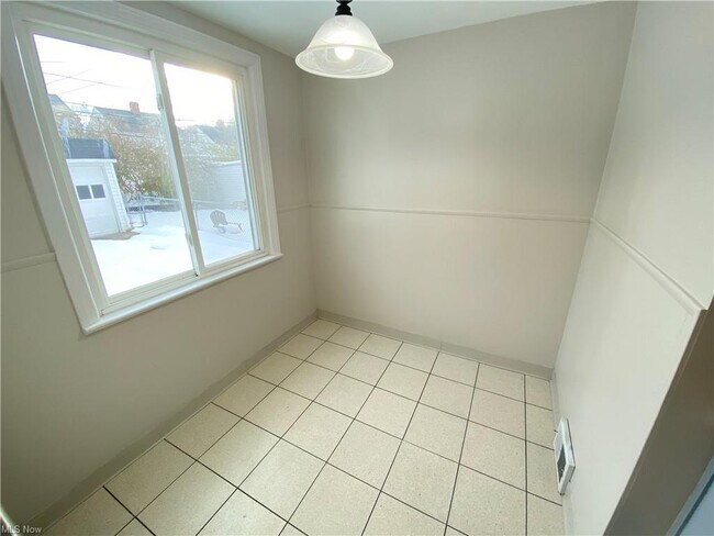 Building Photo - 4402 Silsby Rd