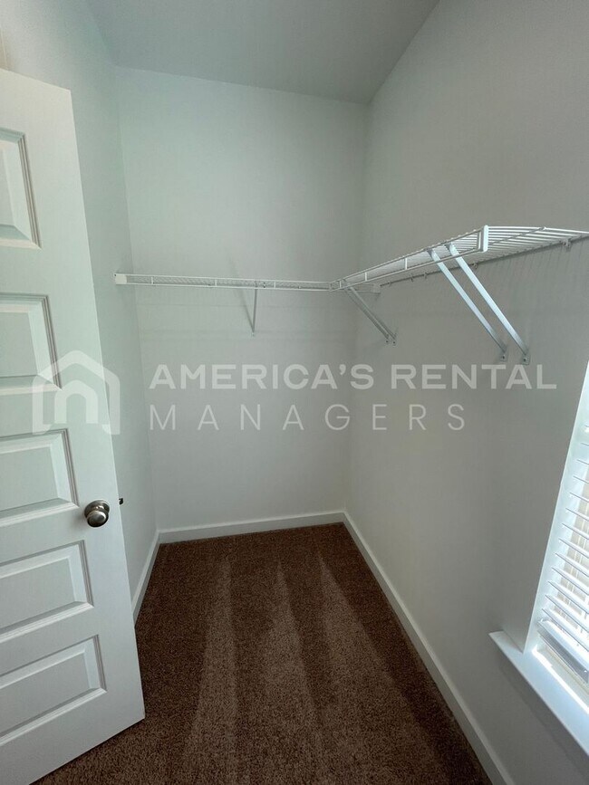 Building Photo - Home for Rent in Weaver, AL!!! Available to View Now!!!