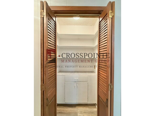 Building Photo - Waterfront 2 Bedroom, 2.5 Bathroom Home!