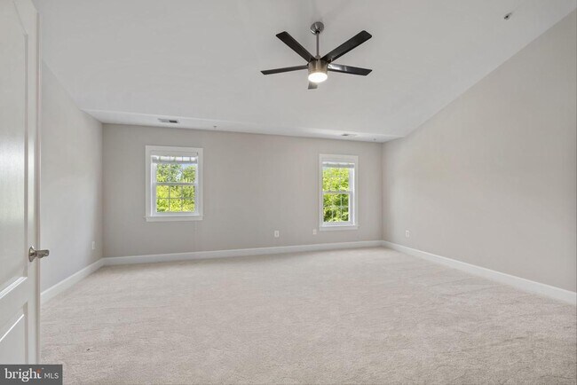 Building Photo - 15436 Symondsbury Way