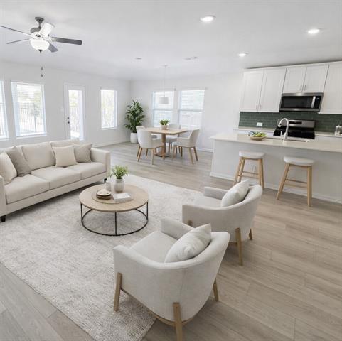 Building Photo - 714 Leavenworth Dr