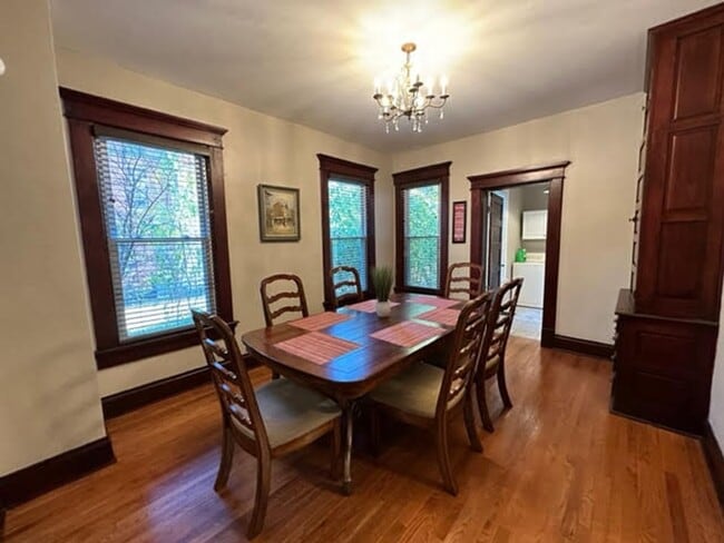 Building Photo - Victorian Village / Short North Single Family House!