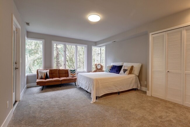 Building Photo - Where Architecture Meets Nature – Private Mercer Island Gem