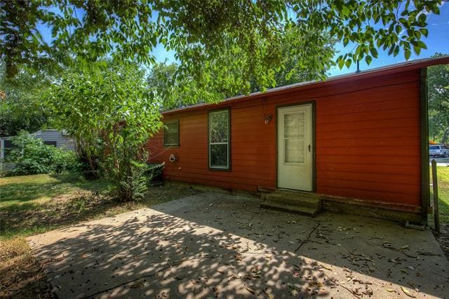 Building Photo - 620 Harrison Ln