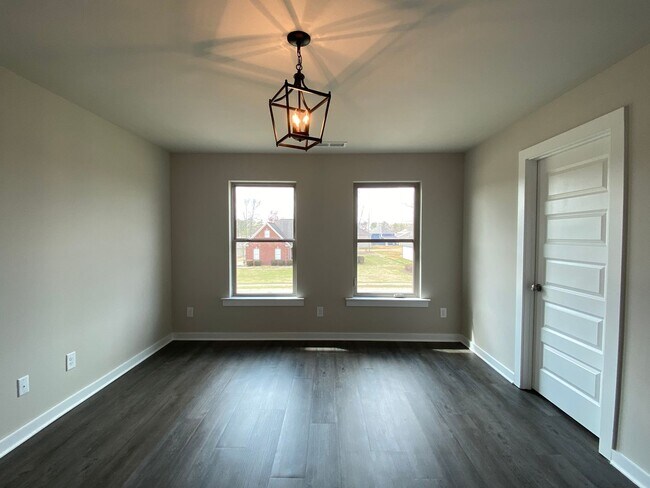 Building Photo - 130 Ridgeview Cir