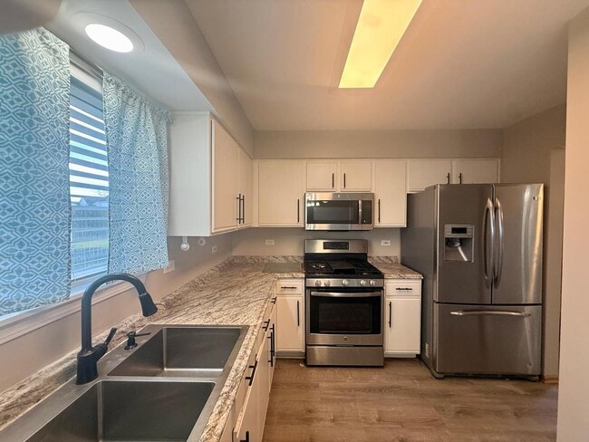 Building Photo - 2477 Smithfield Ct