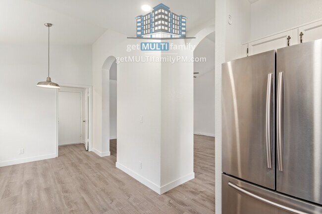 Building Photo - 234 N Heritage Dr