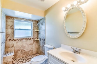 Building Photo - 6427 Summit Dr