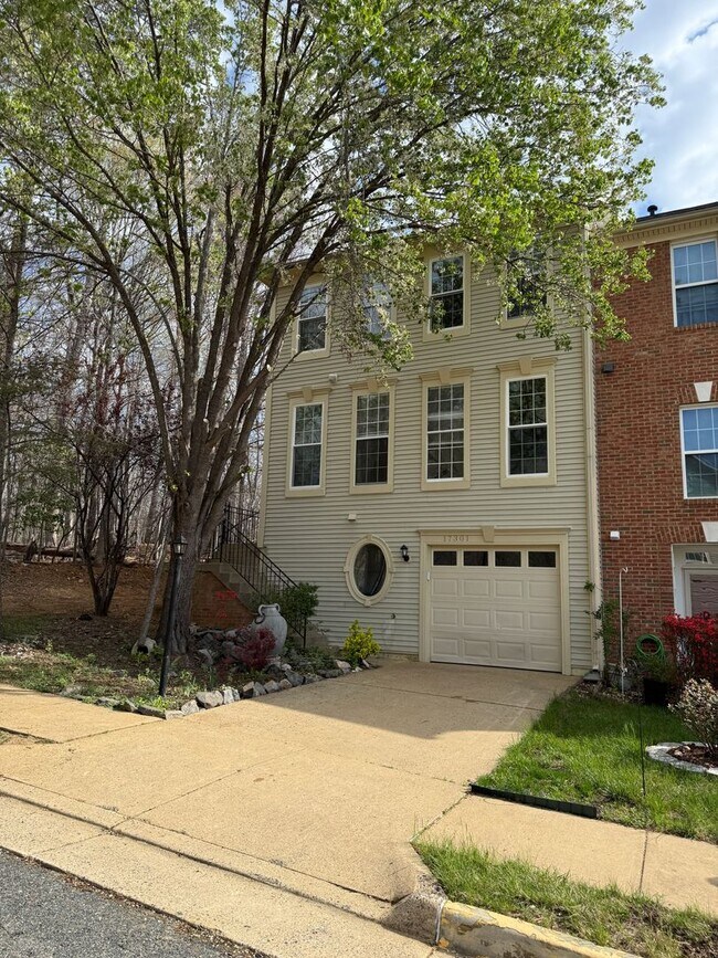 Building Photo - 17301 Pacific Rim Terrace