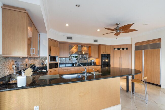 Building Photo - 209 N Birch Rd