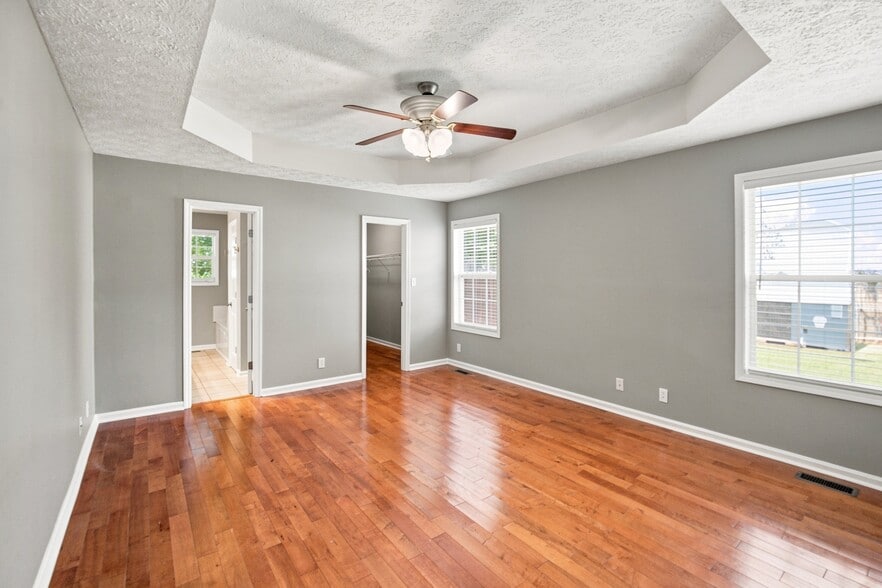 Building Photo - 1457 Cedar Springs Cir