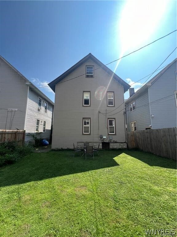 Building Photo - 146 Wallace Ave