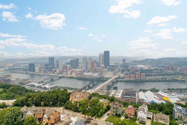Building Photo - Great Mt Washington Location!