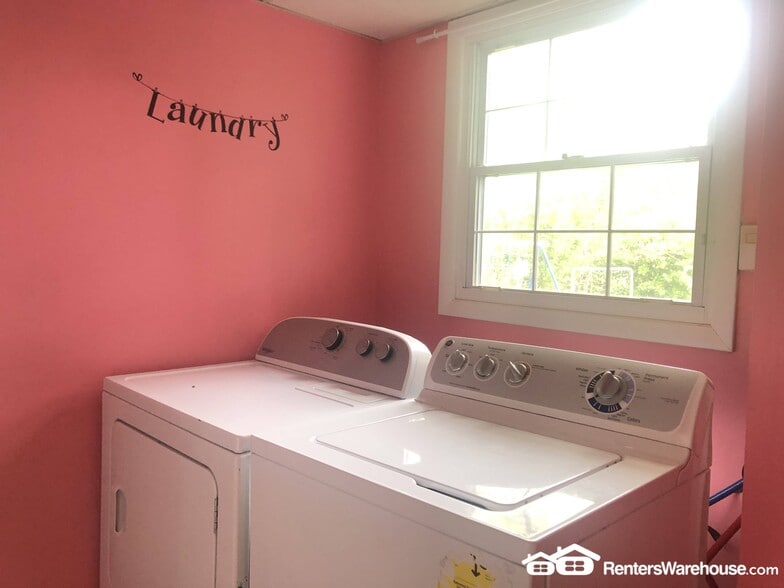 Building Photo - 2263 Misthaven Ln