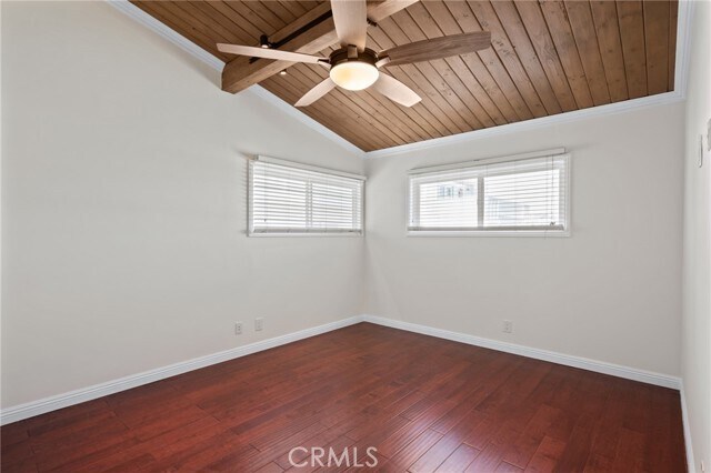 Building Photo - 648 Loma Dr