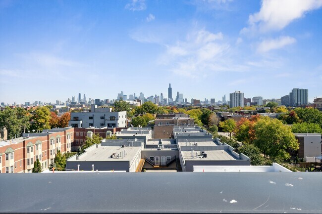 Building Photo - 2342 W Adams St