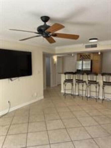 Building Photo - 1515 E Broward Blvd