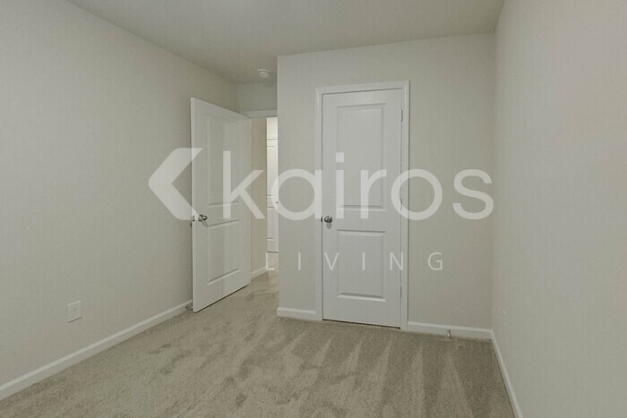 Building Photo - 2179 Banyon Cir