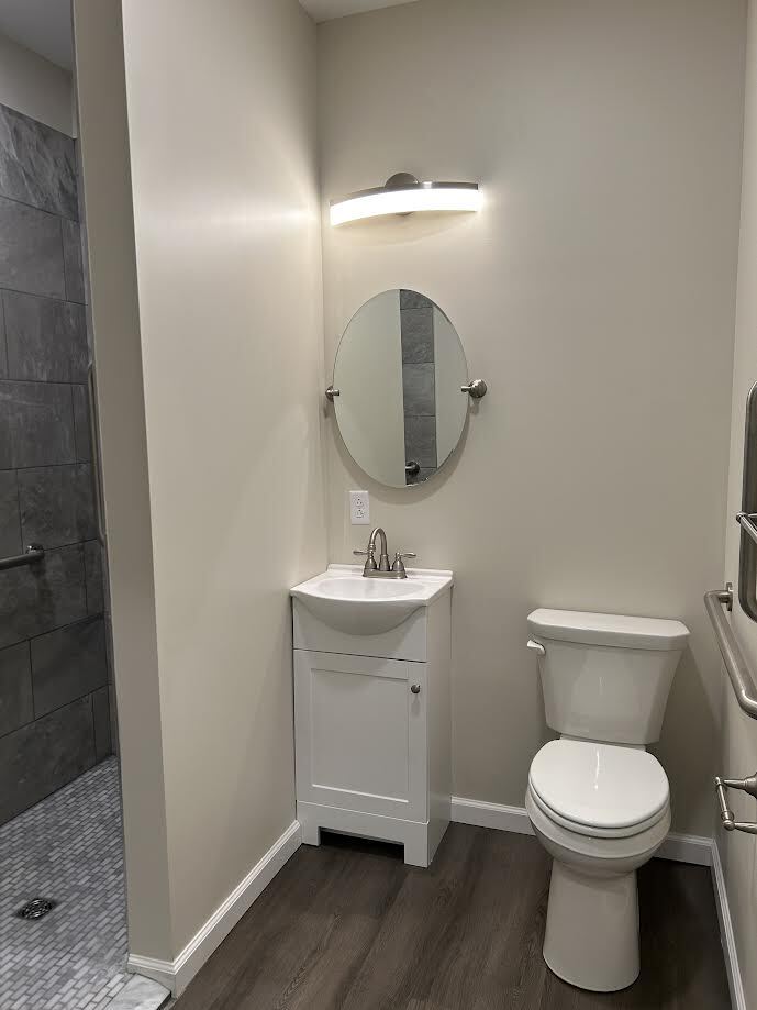 Building Photo - 127 Lake St