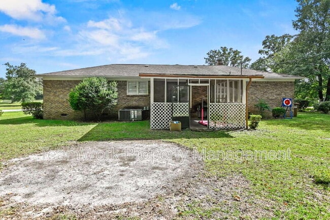 Building Photo - 137 Ravenell St
