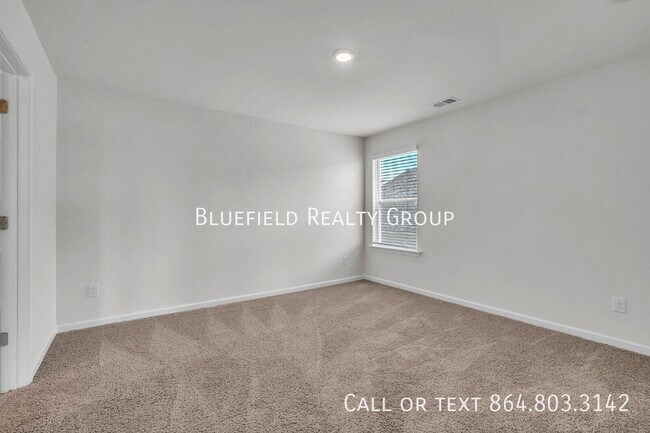 Building Photo - 1313 Chamomile Ct