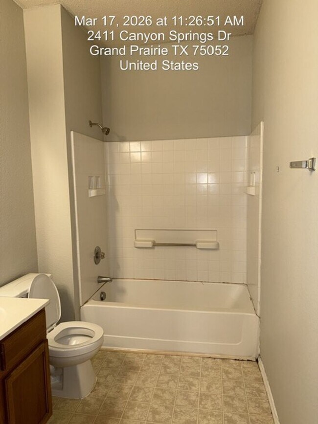 Building Photo - 2411 Canyon Springs Dr