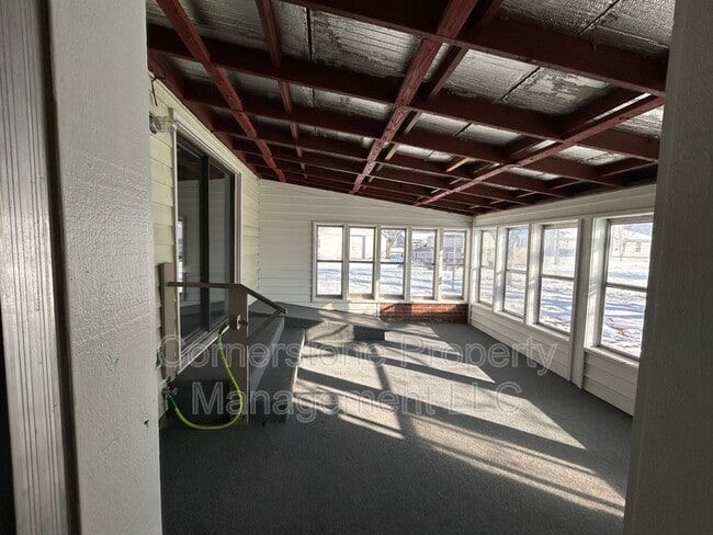 Building Photo - 1011 Cedar St