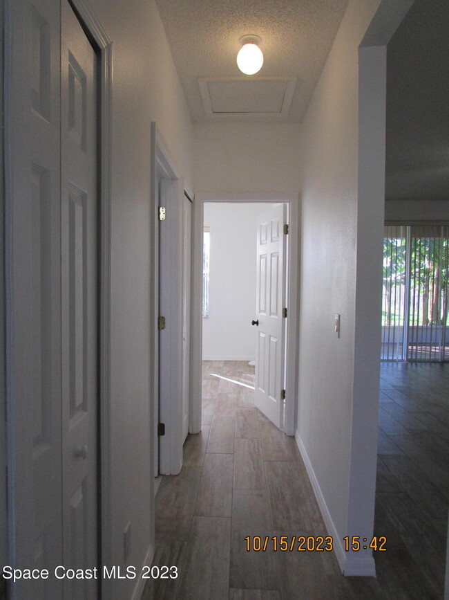 Building Photo - 4192 Collinwood Dr